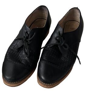 Women’s Black Leather Oxford Lace-Up Shoes with Cork Sole. Sz 8